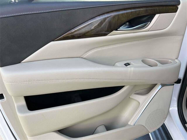 2018 Cadillac Escalade ESV Luxury