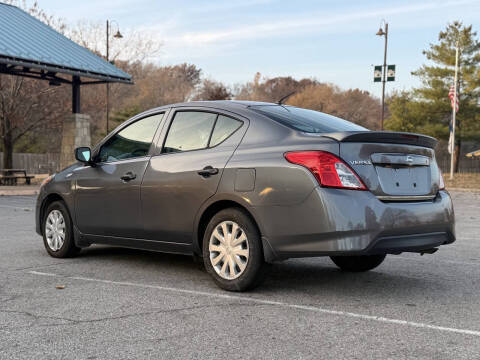 2019 Nissan Versa S Plus
