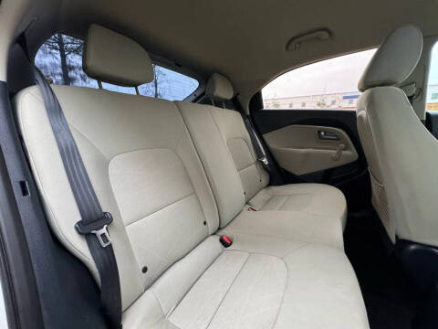 2012 Kia Rio 5-Door LX