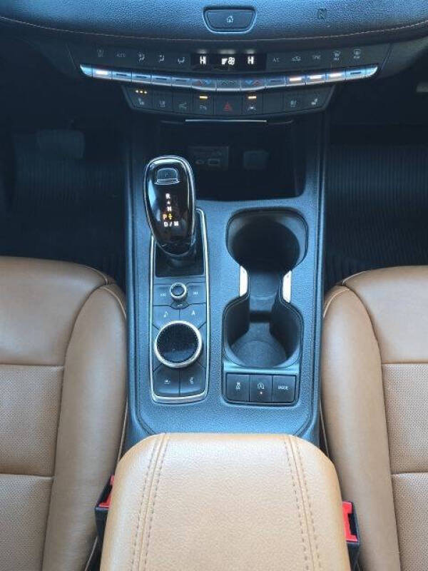 2020 Cadillac XT4 Premium Luxury