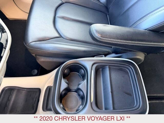 2020 Chrysler Voyager LXi