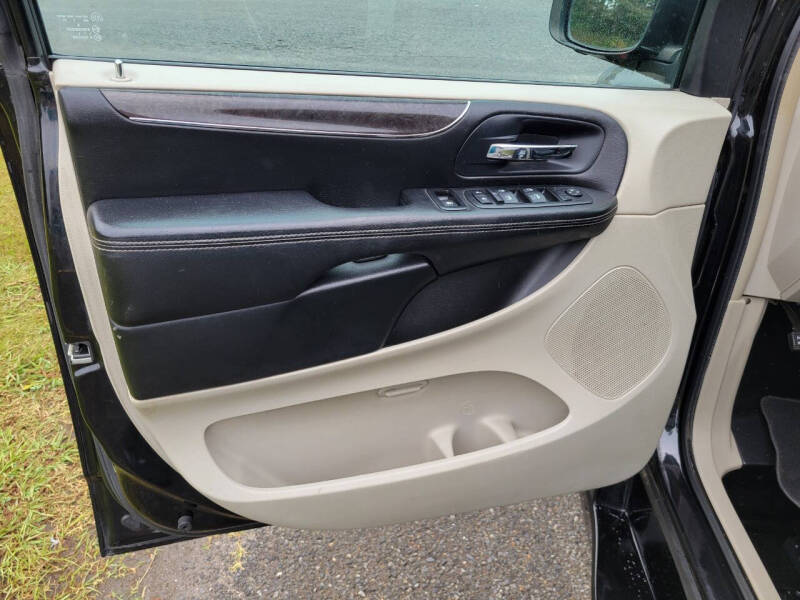 2014 Chrysler WHEELCHAIR VAN