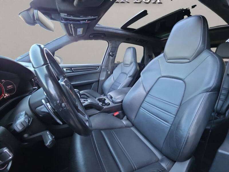 2021 Porsche Cayenne GTS