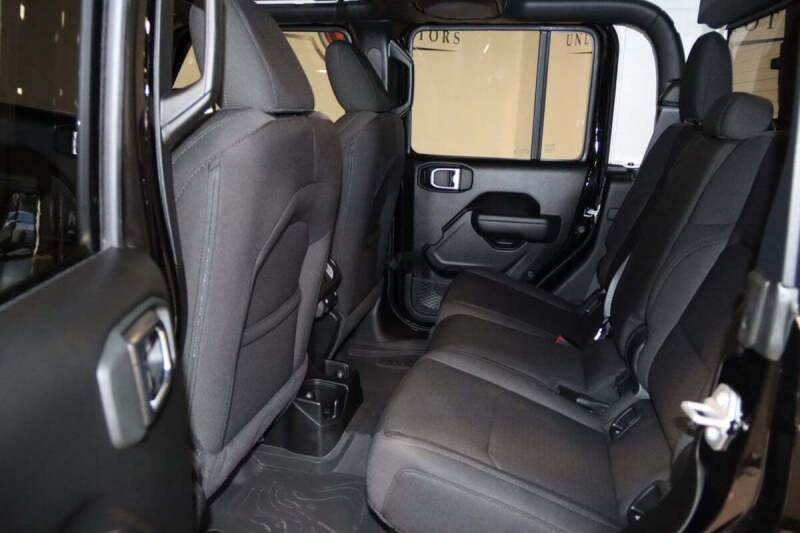 2023 Jeep Gladiator Sport S