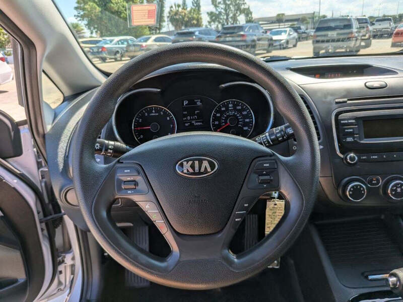 2017 Kia Forte5 LX