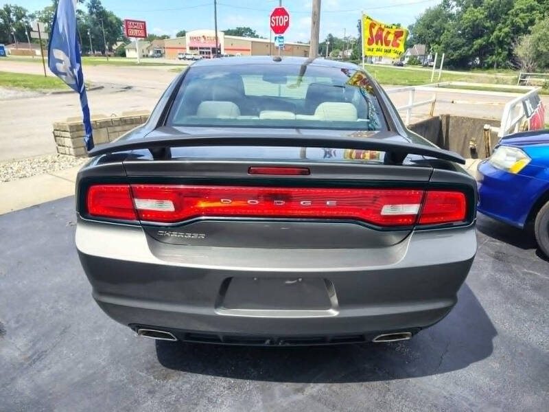 2012 Dodge Charger SXT