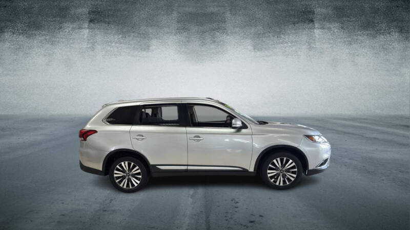 2020 Mitsubishi Outlander