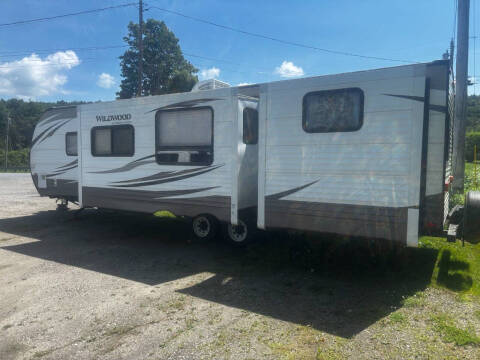 2017 Forest River 31 BKIS Wildwood