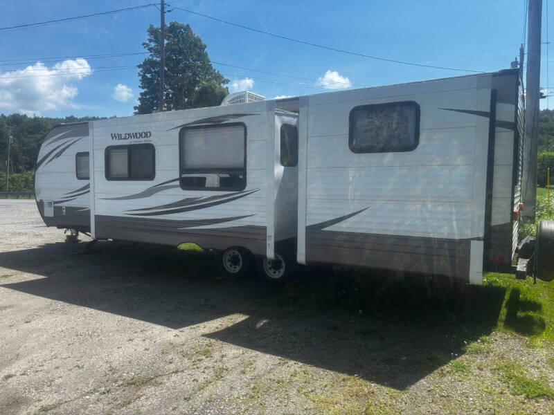 2017 Forest River 31 BKIS Wildwood