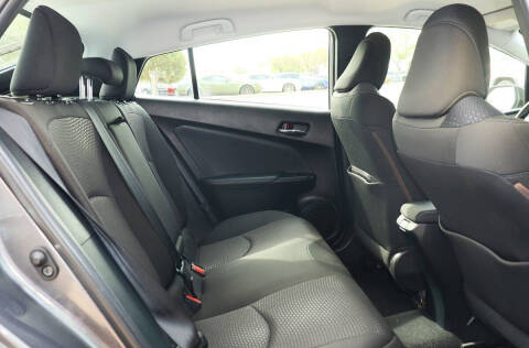 2022 Toyota Prius LE