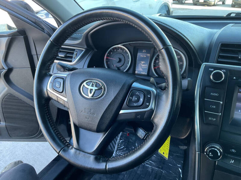 2016 Toyota Camry SE