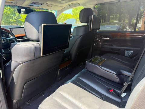2017 Lexus LX 570