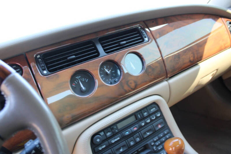2000 Jaguar XK-Series XK8