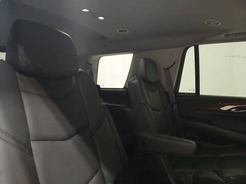 2016 Cadillac Escalade Luxury Collection