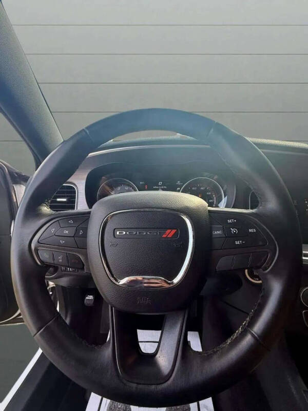 2017 Dodge Charger SE