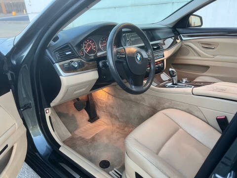 2012 BMW 5 Series 528i