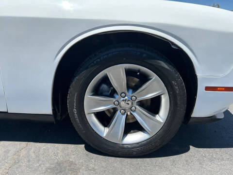 2015 Dodge Challenger SXT