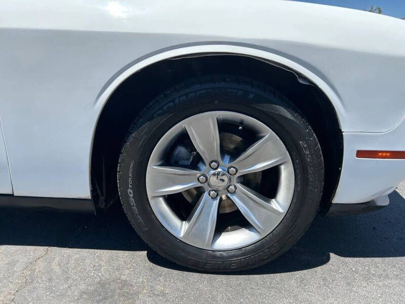 2015 Dodge Challenger SXT