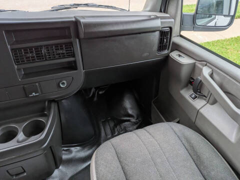 2024 GMC Savana 2500