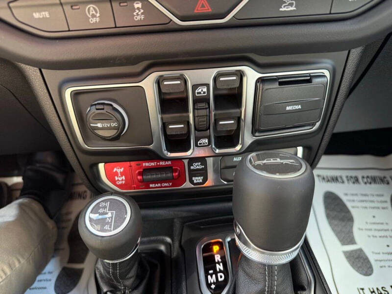 2026 Jeep Gladiator Shadow Ops