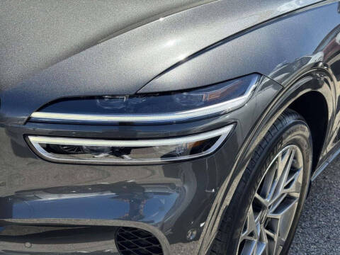 2023 Genesis GV70 2.5T Standard