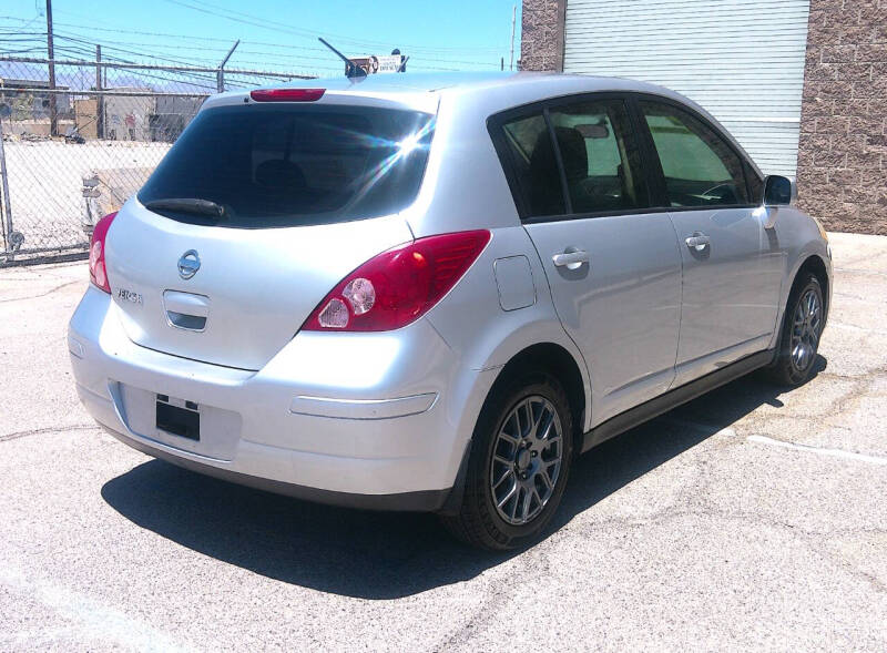 2009 Nissan Versa 1.8 S