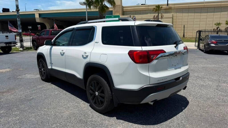 2017 GMC Acadia SLT-1