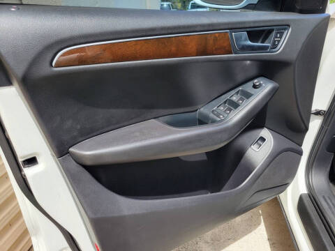 2012 Audi Q5 2.0T quattro Premium