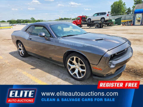 2015 Dodge Challenger SXT Plus