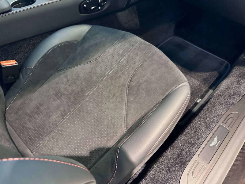 2025 Aston Martin Vantage