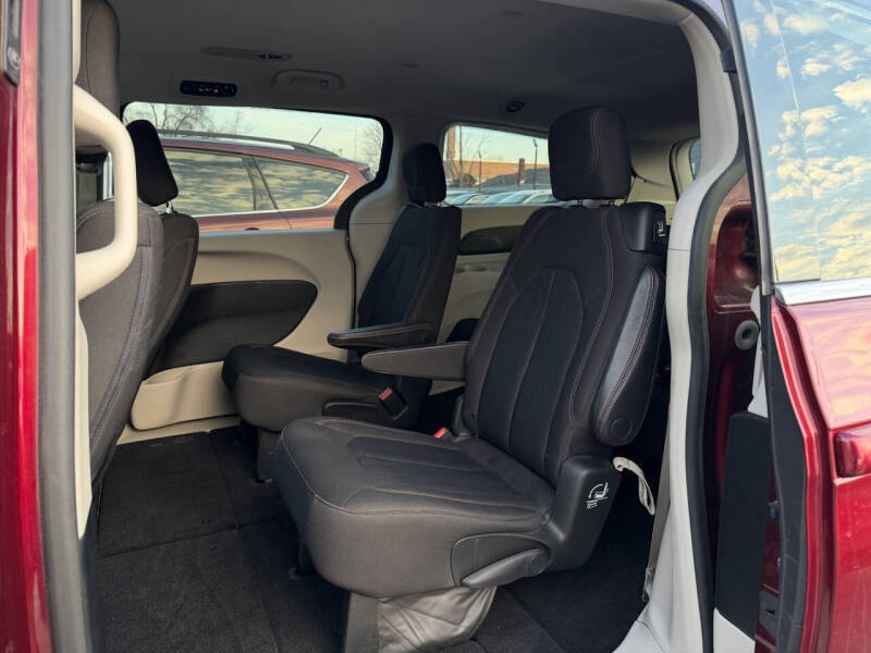 2018 Chrysler Pacifica LX