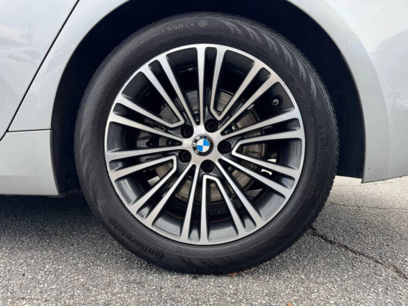 2019 BMW 5 Series 530i