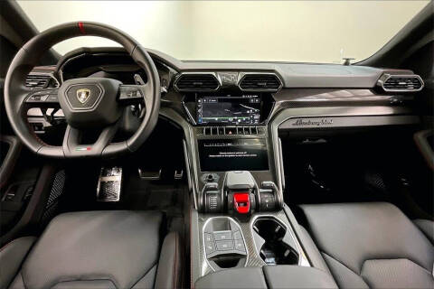 2023 Lamborghini Urus S