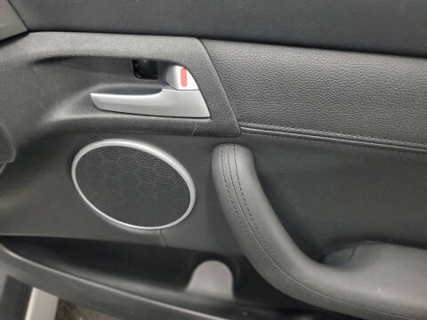 2009 Pontiac G8 Base w/Bluetooth