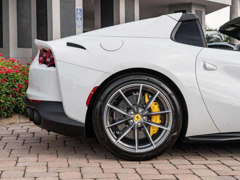 2021 Ferrari 812 GTS