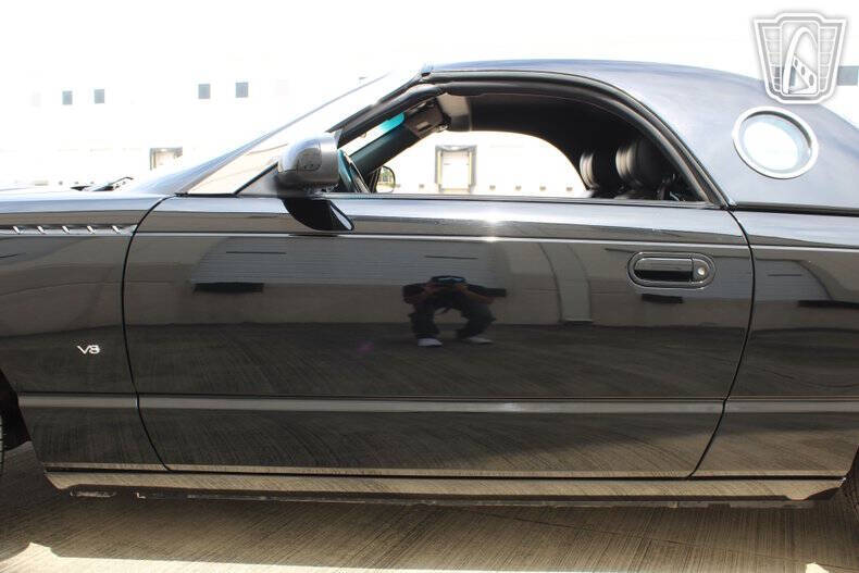 2004 Ford Thunderbird Deluxe