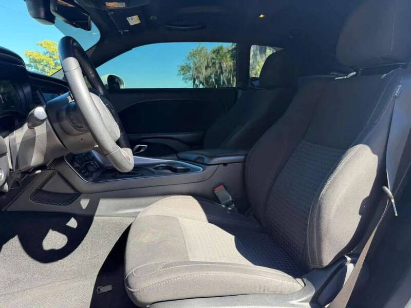 2019 Dodge Challenger SXT