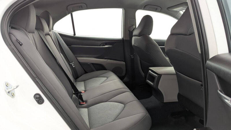 2024 Toyota Camry Hybrid LE