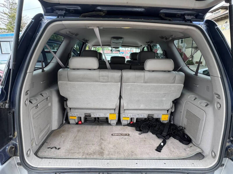 2003 Toyota Sequoia SR5