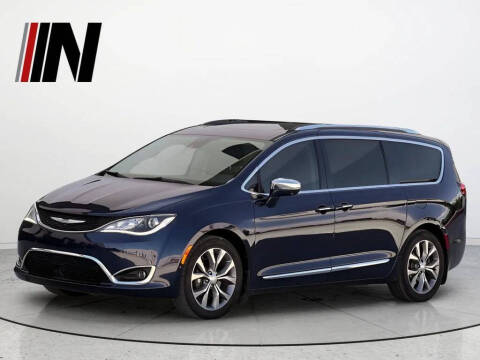 2019 Chrysler Pacifica Limited Photo