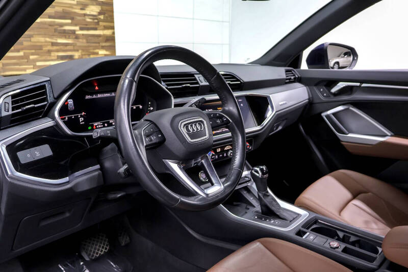 2020 Audi Q3 quattro Premium Plus 45 TFSI