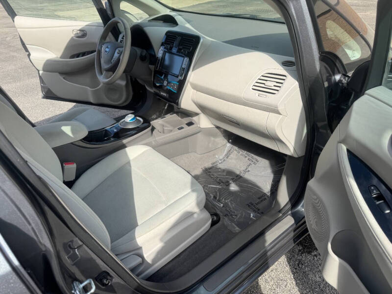 2017 Nissan LEAF SV