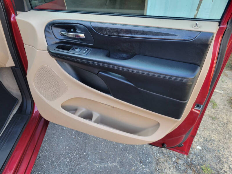 2014 Dodge WHEELCHAIR VAN