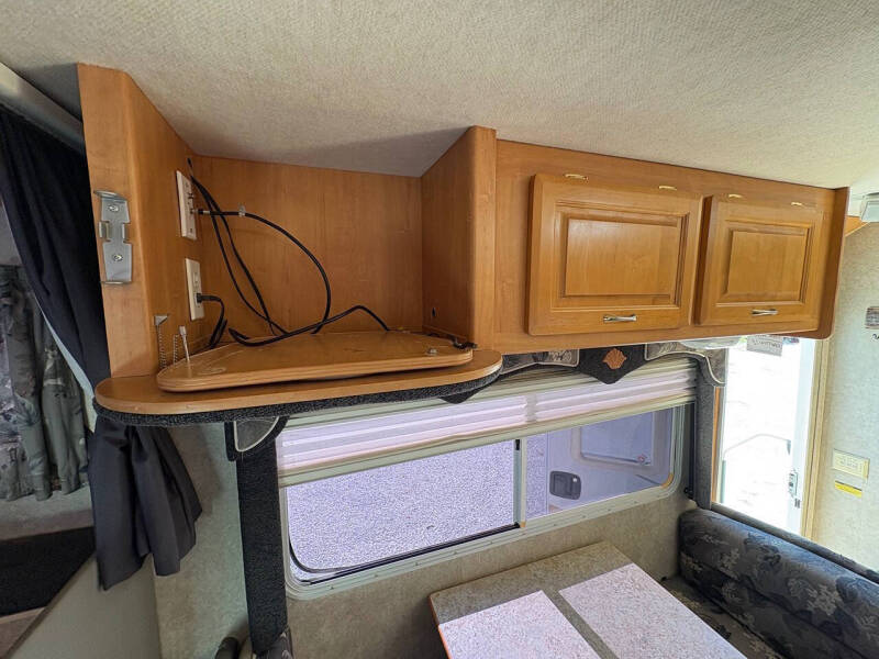 2005 Ford E-Series E-450 SD