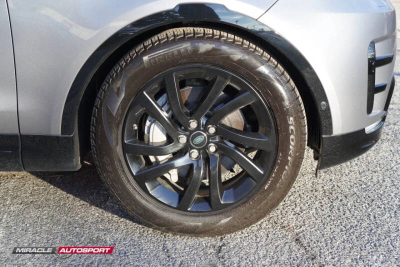 2020 Land Rover Discovery Landmark Edition