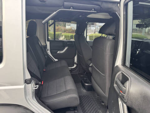 2011 Jeep Wrangler Unlimited Sahara