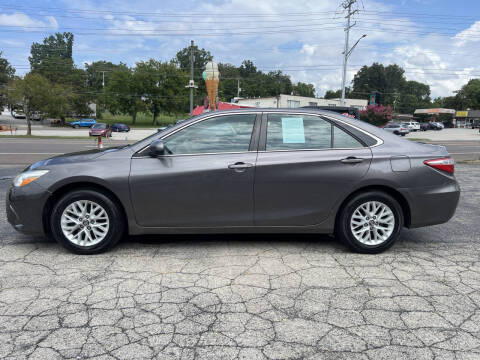 2016 Toyota Camry LE