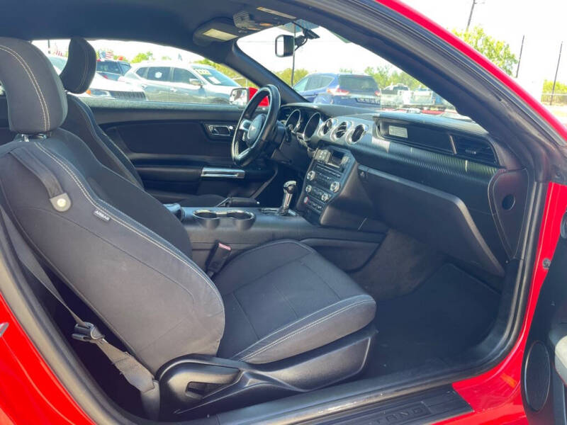 2016 Ford Mustang V6