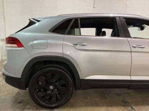 2025 Volkswagen Atlas Cross Sport SE 4Motion