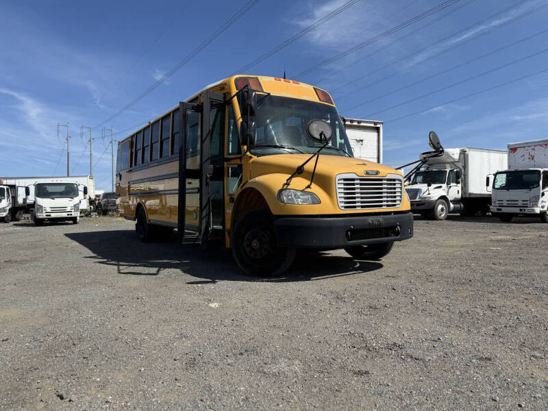 2014 Freightliner B2 Chassis